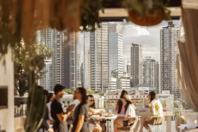 Dinner, Drinks & Chemistry: Escort-Friendly Spots in Brisbane